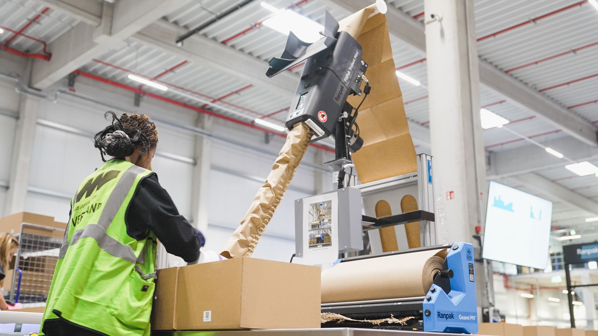 Worker in Fullfillment center