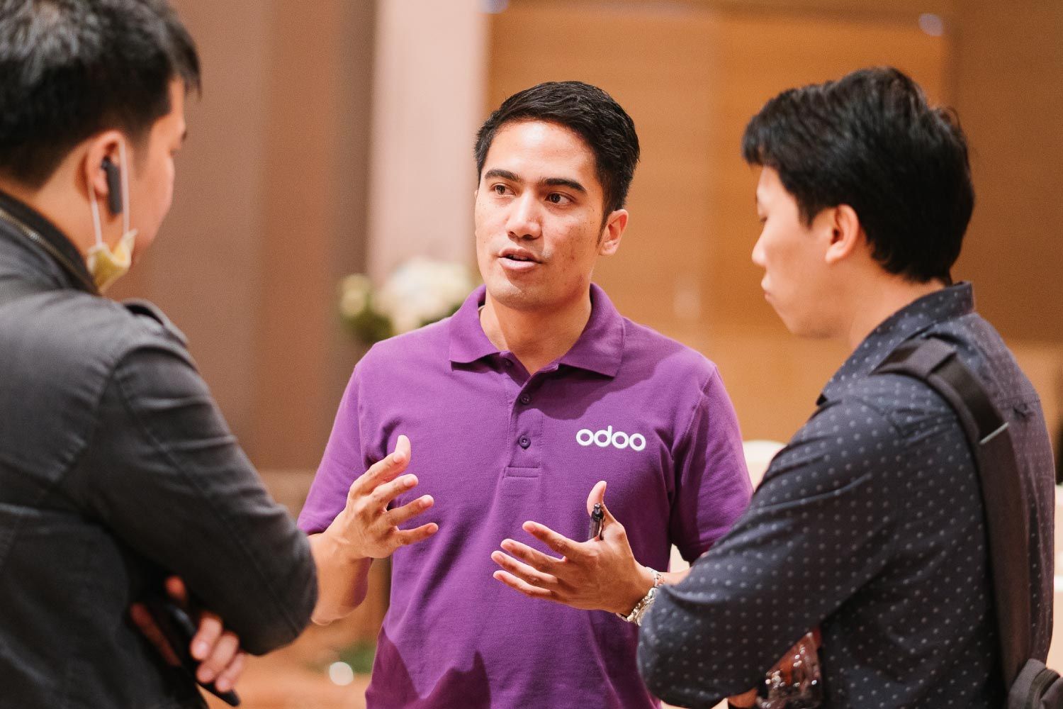 odoo staff talking to customers