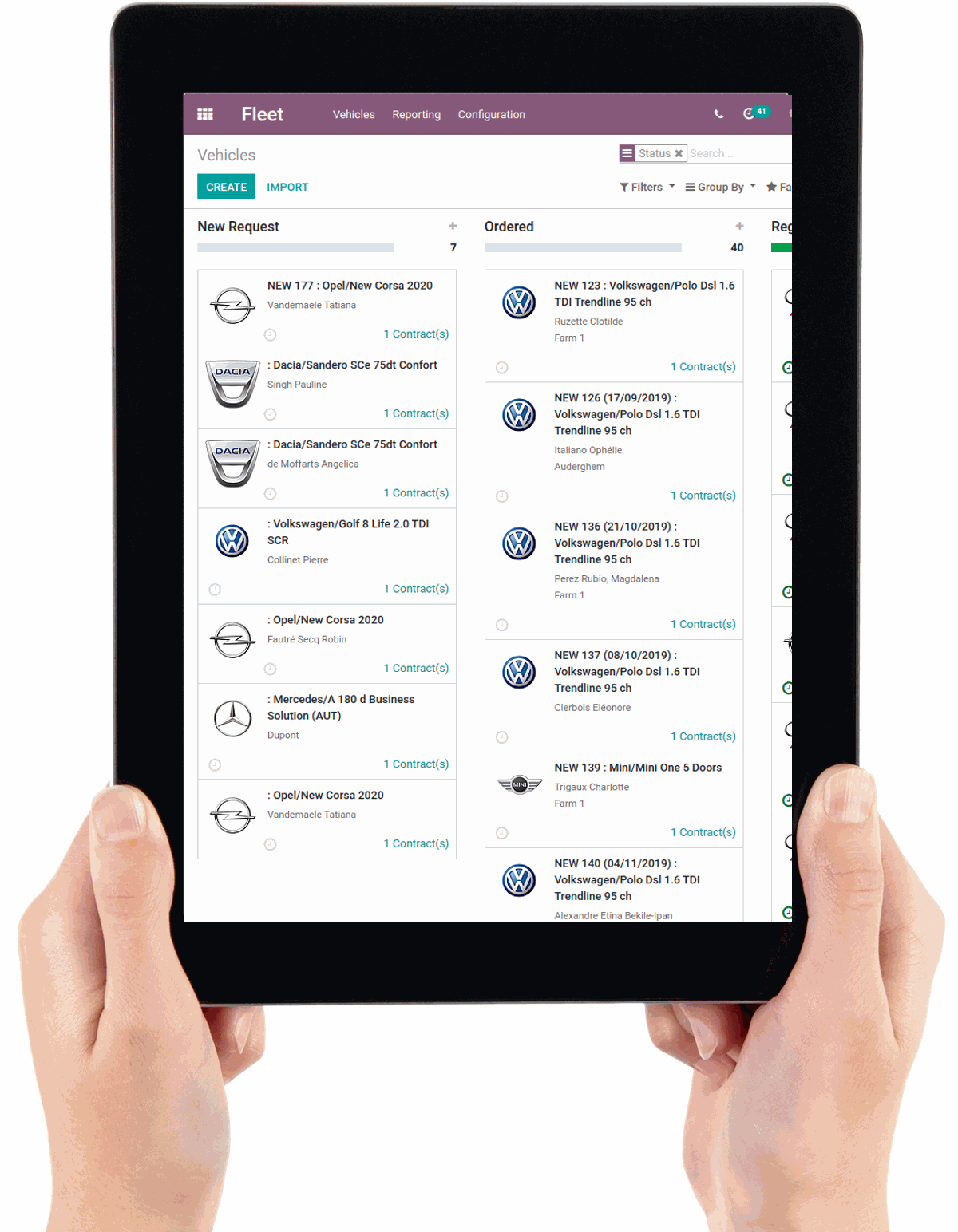 Interfaz de la aplicación Flota de Odoo en una tableta. Visualización de una lista de los vehículos.